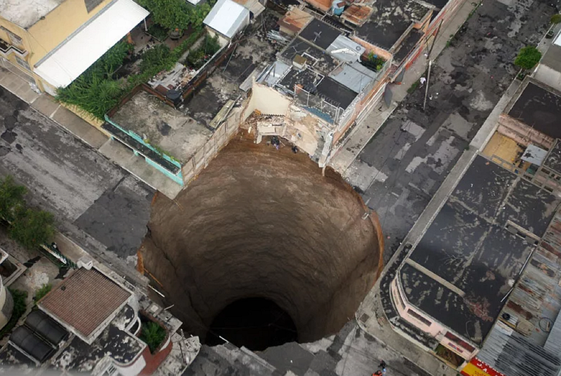 Kindergarten courtyard sinkhole incident